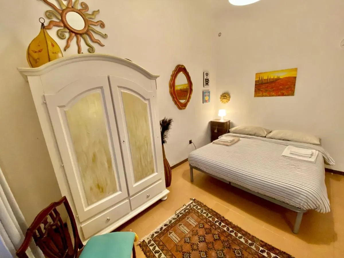 Josephine'S Room 1 Viareggio Habitación en casa particular