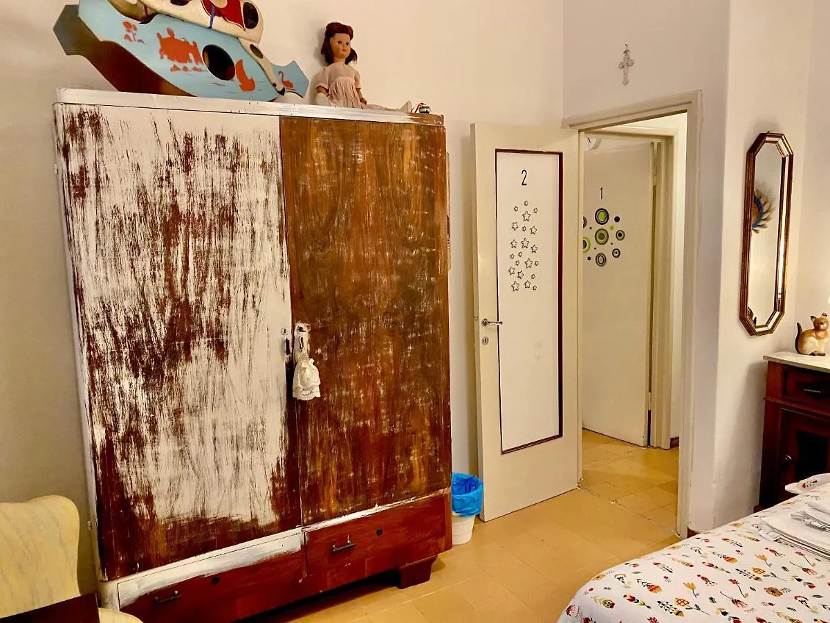Homestay Josephine'S Room 1 Viareggio Italy